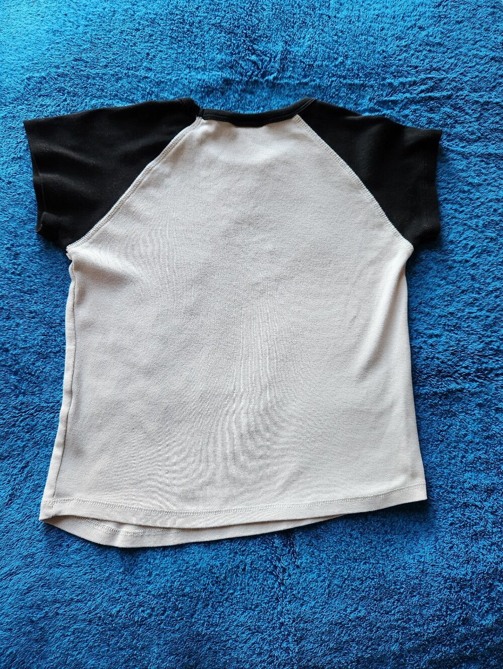 🐉Black & Light Grey Dragon Raglan Tee - Picture 2 of 4